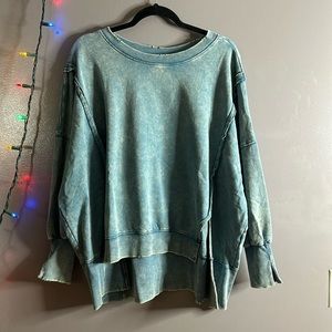 This oversized top is perfect for a lounge day!